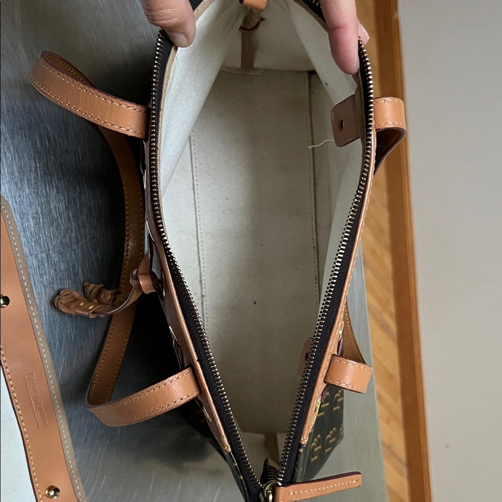 Dooney & Bourke Black and Tan Pebble Grain Tote Bag - Picture 3 of 6